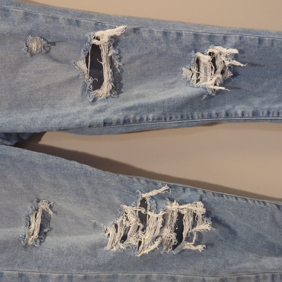 AE brand new high wasted stretchy distressed jeggings size 8 - Picture 3 of 5